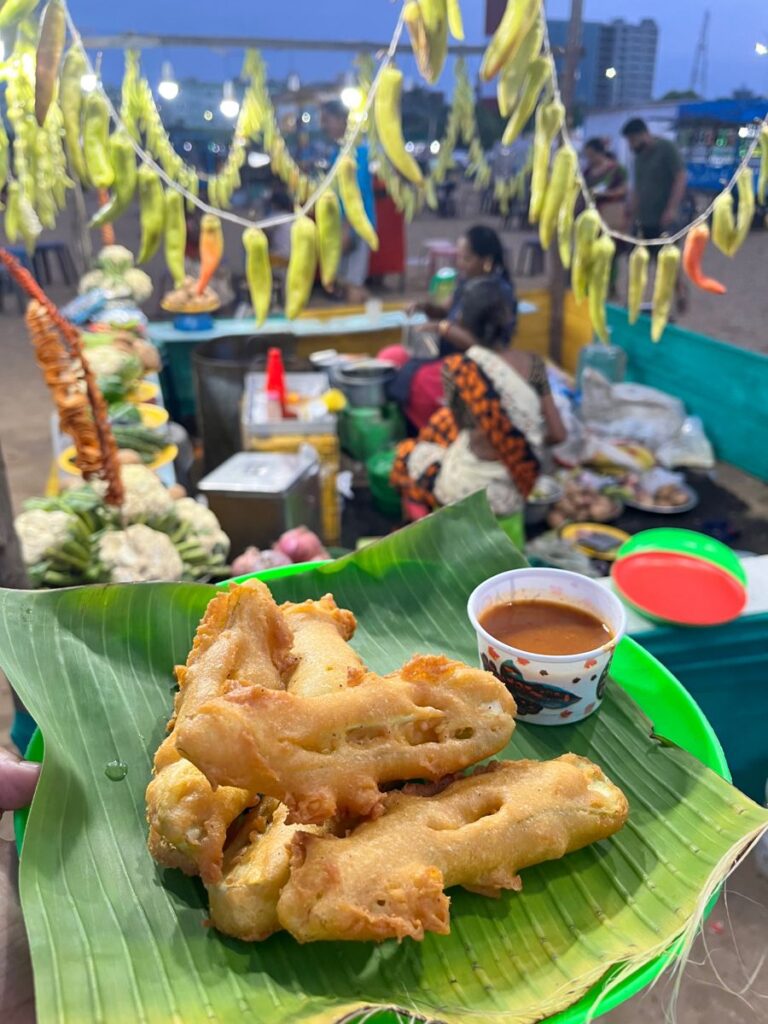 Crispy bajji street food served hot in Mahabalipuram near beach area