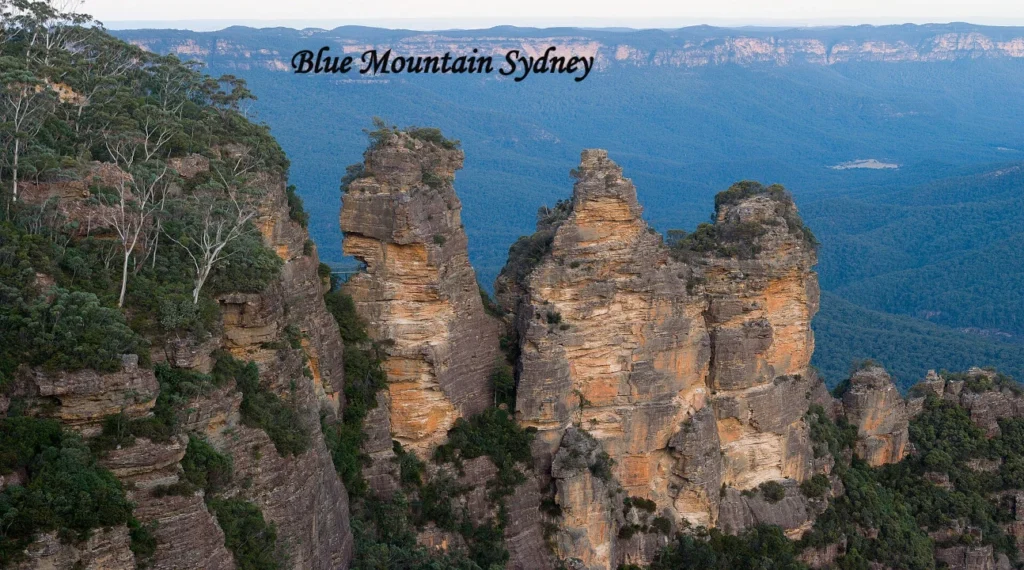 Sydney three Sisters rock formation in the Blue Mountains near