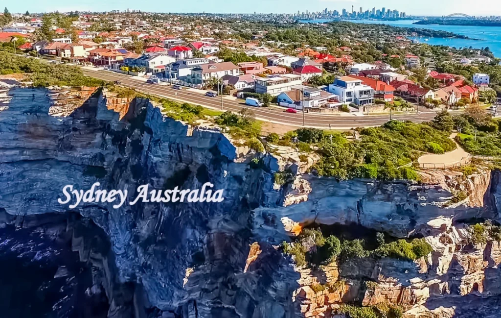 Clifftop homes overlooking the harbour in Vaucluse, Sydney