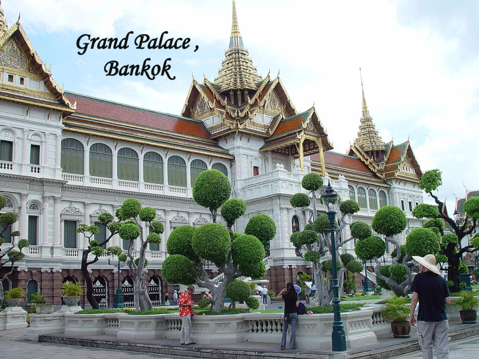 Thailand Tourist Places 2026 featuring the Grand Palace in Bangkok